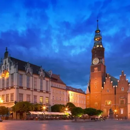 Rynek Pod Fredra Apartment