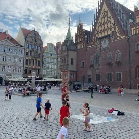 Rynek Pod Fredra Lägenhet