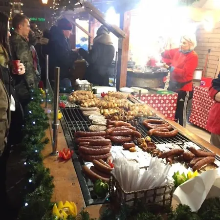 Rynek Pod Fredra Lägenhet