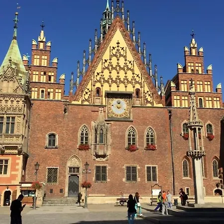 Rynek Pod Fredra Lägenhet