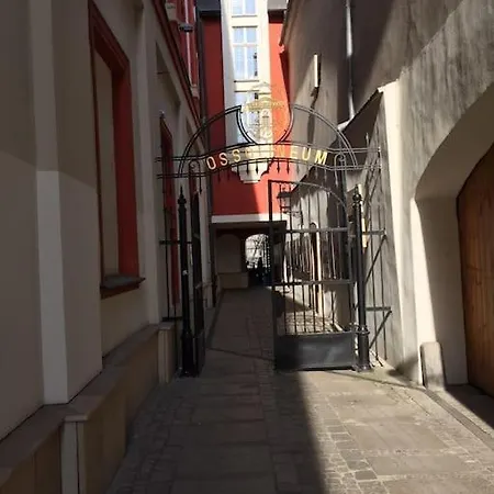 Lägenhet Rynek Pod Fredra Wrocław